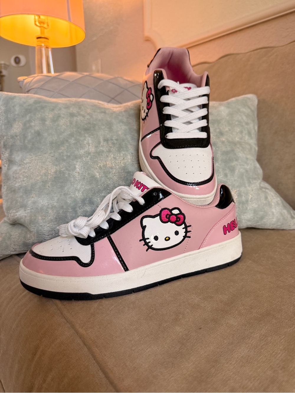 EUC | Sz 11 | Hello Kitty by Sanrio Women's Pink Casual Court Sneakers